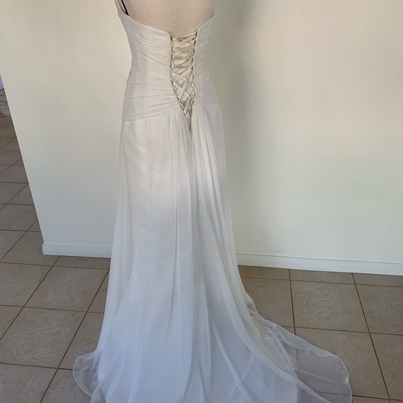 Maggie Sottero Wedding Dress - Picture 3 of 8